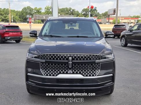 New 2027 Lincoln Navigator Premiere RWD image 6