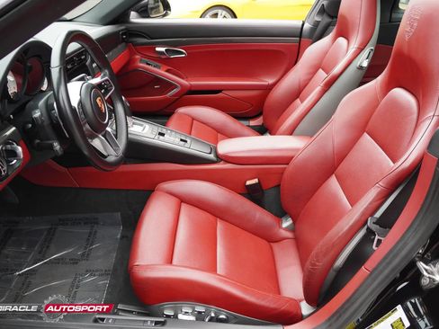 Used 2018 Porsche 911 Targa 4S AWD/4WD image 18