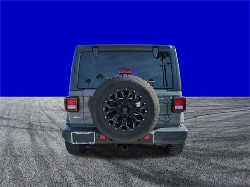 Used 2021 Jeep Wrangler Unlimited Sahara image 5
