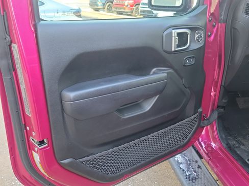 Used 2024 Jeep Wrangler Sport image 6