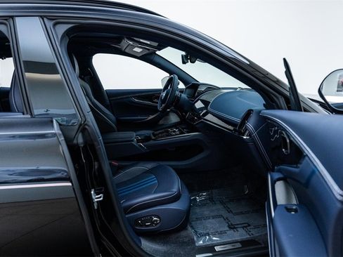 Used 2025 Aston Martin DBX 707 image 37