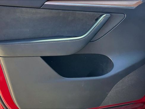 Used 2024 Tesla Model Y Long Range image 21