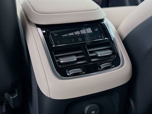 New 2026 Volvo XC90 T8 Ultra w/ Protection Package Premier AWD/4WD image 27