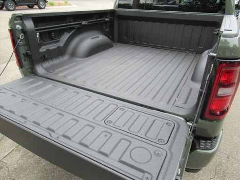 New 2026 RAM 1500 Laramie AWD/4WD image 31