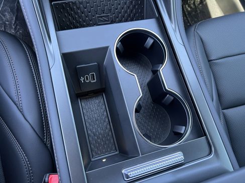 New 2025 Lincoln Nautilus Premier w/ Equipment Group 102A image 21