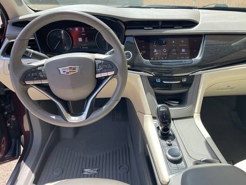 Certified 2022 Cadillac XT6 Premium Luxury w/ Technology Package AWD/4WD image 13