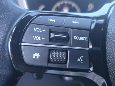 Used 2025 Honda Pilot Sport image 22