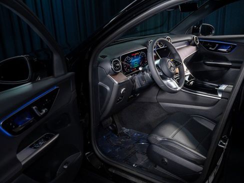 New 2026 Mercedes-Benz GLC 300 image 10