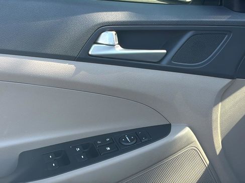 Used 2020 Hyundai Tucson Value FWD image 12