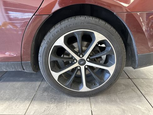 Used 2015 Ford Taurus SEL w/ Equipment Group 201A image 6