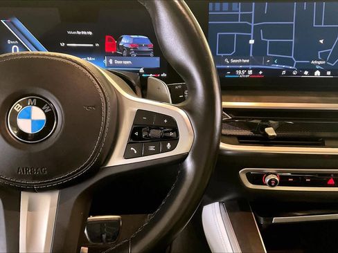 Used 2025 BMW X5 xDrive40i w/ M Sport Package image 23