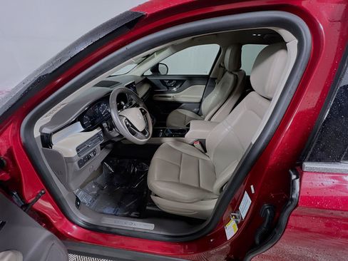 Used 2020 Lincoln Corsair FWD w/ Convenience Package image 15