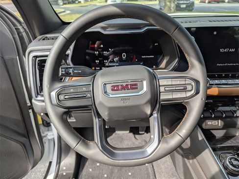 New 2026 GMC Canyon AT4 image 14