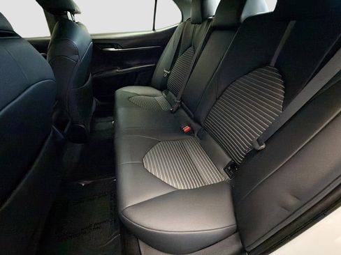 Used 2024 Toyota Camry SE w/ Blackout Package (TMS) image 13