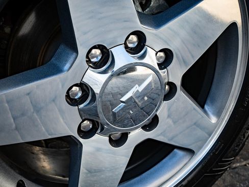 Used 2018 Chevrolet Silverado 2500 High Country image 8