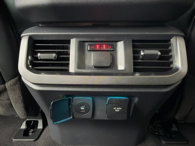 Used 2024 Ford F150 Platinum AWD/4WD image 17