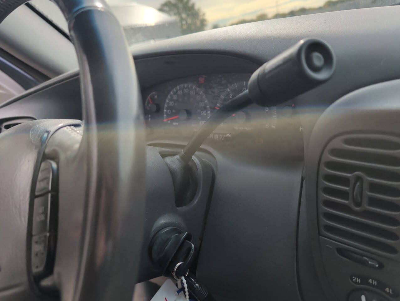 Used 2002 Ford F150 XLT AWD/4WD image 37
