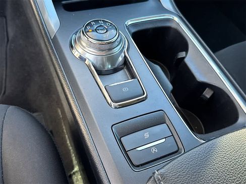 Used 2020 Ford Fusion SE image 29