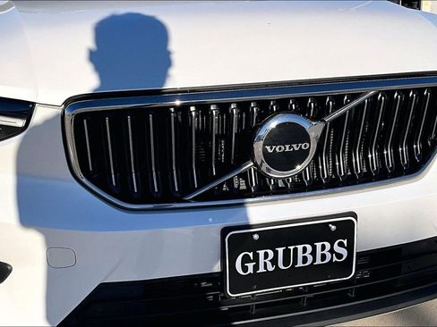 Used 2023 Volvo XC40 B5 Plus w/ Protection Package image 36