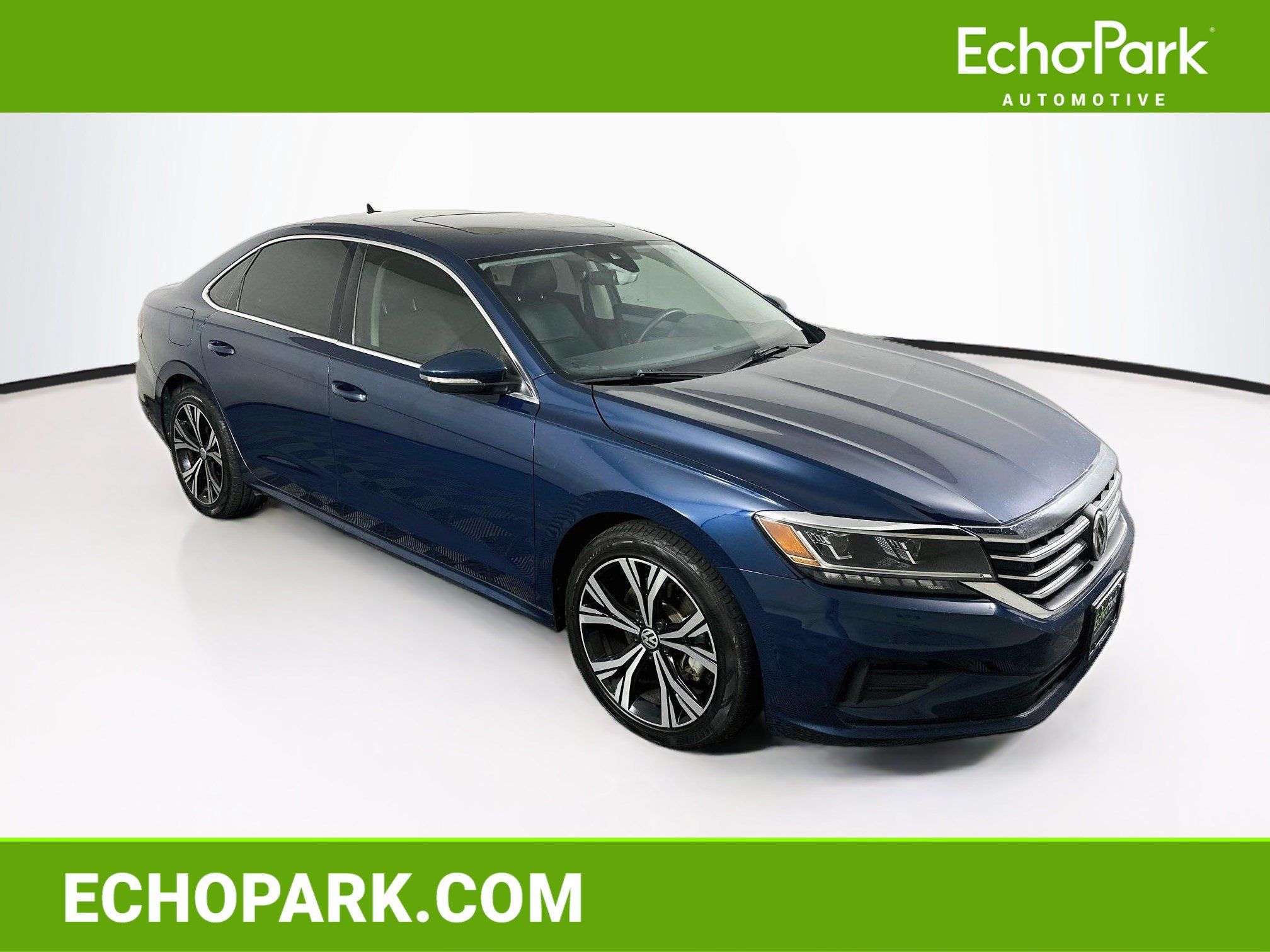 Used 2021 Volkswagen Passat 2.0T SE FWD image 1