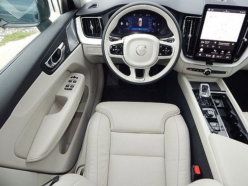 New 2026 Volvo XC60 B5 Ultra w/ Climate Package image 5