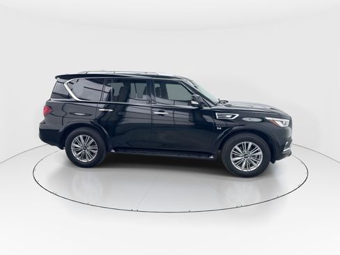 Used 2019 INFINITI QX80 Luxe w/ All-Season Package image 9