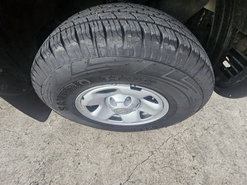 Used 2010 Toyota Tacoma PreRunner image 13