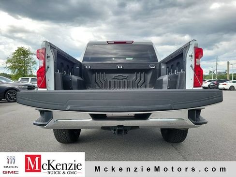 Used 2024 Chevrolet Silverado 1500 LT AWD/4WD image 29