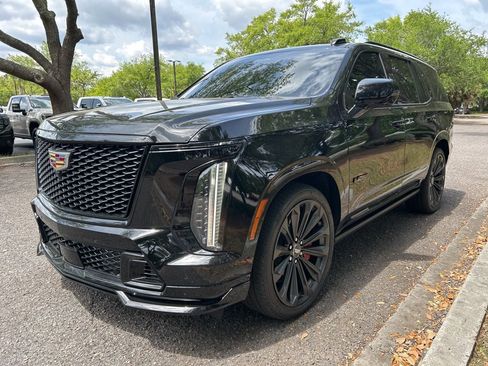 Certified 2025 Cadillac Escalade V w/ LPO, Floor Liner Package image 1
