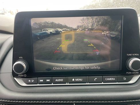 Used 2023 Nissan Rogue SV image 21