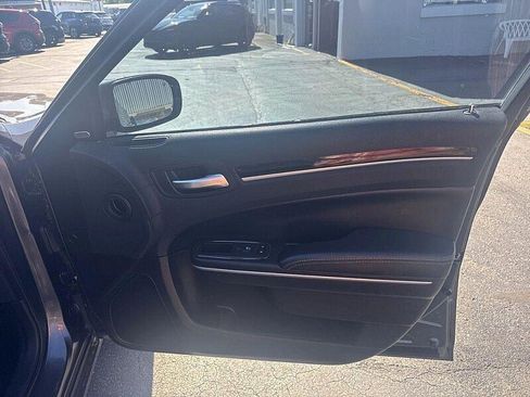 Used 2019 Chrysler 300 S RWD image 23