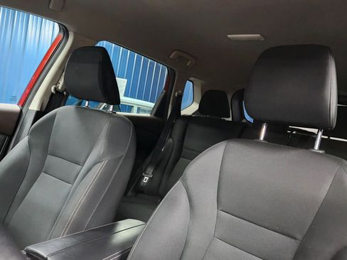 Used 2023 Nissan Rogue S image 11