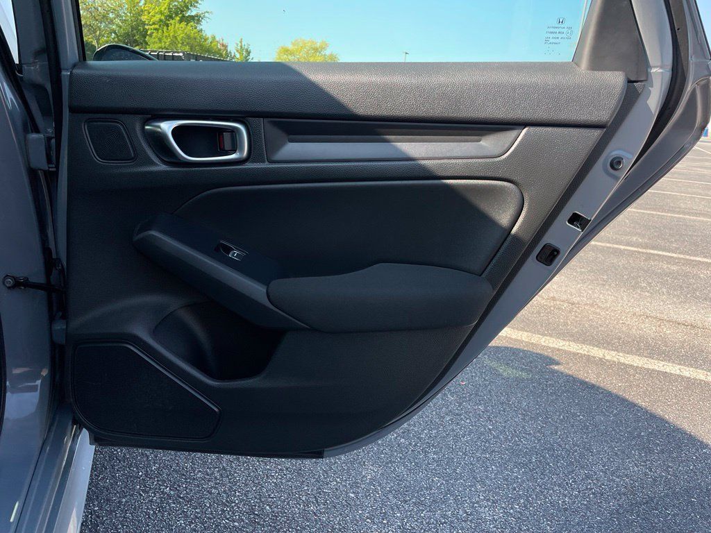 Used 2025 Honda Civic Sport image 34