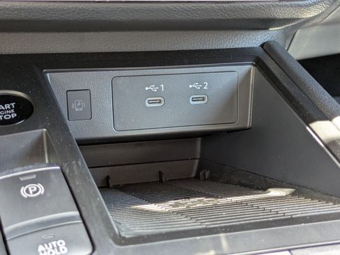 Certified 2025 Nissan Kicks SV FWD image 22