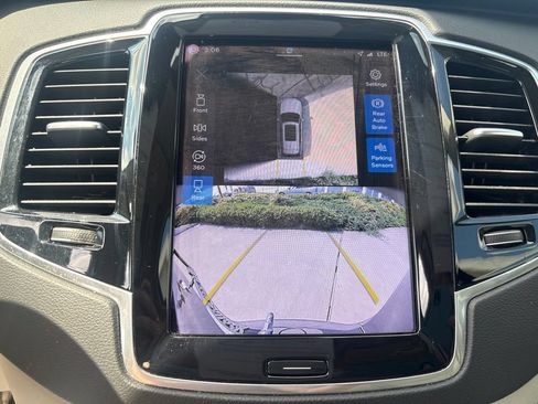 Certified 2024 Volvo XC90 T8 Ultimate w/ Protection Package Premier AWD/4WD image 20