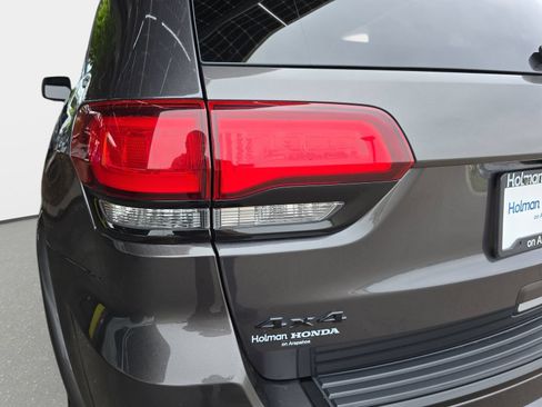 Used 2018 Jeep Grand Cherokee Altitude AWD/4WD image 37