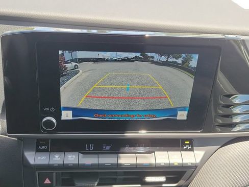 Used 2025 Toyota Camry SE FWD image 26