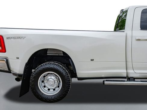 Used 2024 RAM 3500 Laramie w/ Sport Appearance Package AWD/4WD image 6