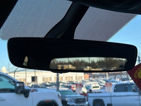 Used 2022 Volkswagen Atlas SE image 25