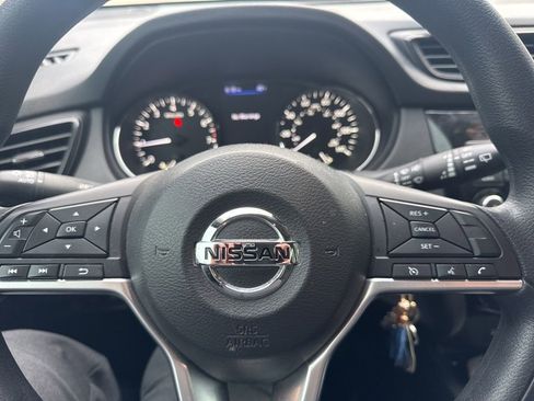 Used 2020 Nissan Rogue S image 8