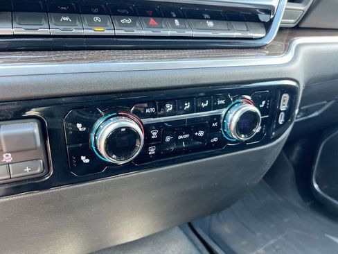 Used 2025 GMC Sierra 1500 Elevation AWD/4WD image 11