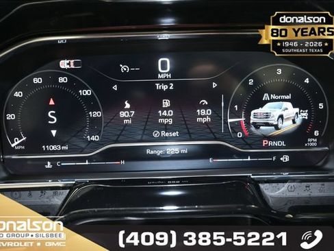 Used 2025 GMC Sierra 1500 SLE w/ X31 Off-Road Package AWD/4WD image 6
