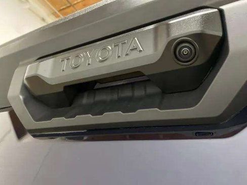 Used 2026 Toyota Tundra SR5 w/ SR5 Convenience Package RWD image 87