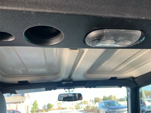 Used 2018 Jeep Wrangler Unlimited Sahara w/ Dual Top Group image 15