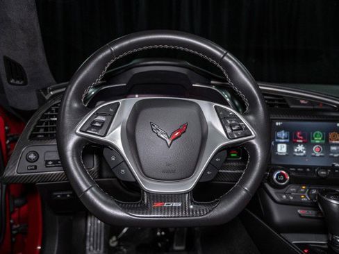 Used 2015 Chevrolet Corvette Z06 w/ 3LZ Preferred Equipment Group RWD image 15