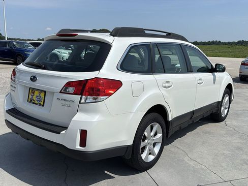 Used 2014 Subaru Outback 2.5i w/ Popular Package #1A AWD/4WD image 4