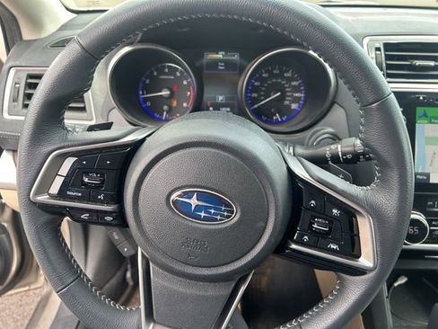 Used 2019 Subaru Outback 3.6R Limited AWD/4WD image 11