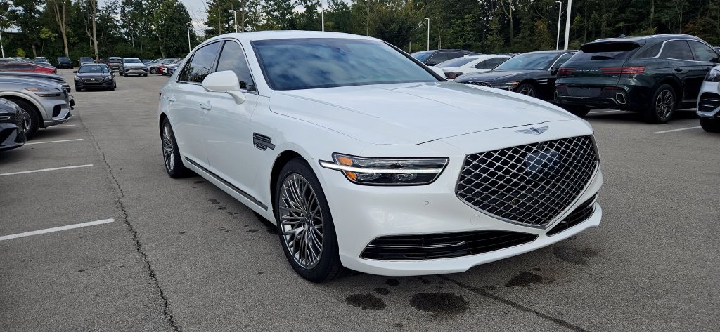 Used 2022 Genesis G90 5.0 Ultimate AWD/4WD image 3
