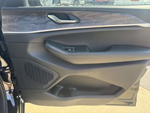 New 2026 Jeep Grand Cherokee Altitude RWD image 14