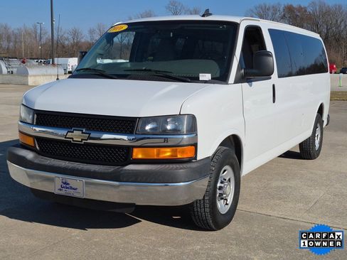 Used 2016 Chevrolet Express 3500 LT w/ LT Preferred Equipment Group image 3